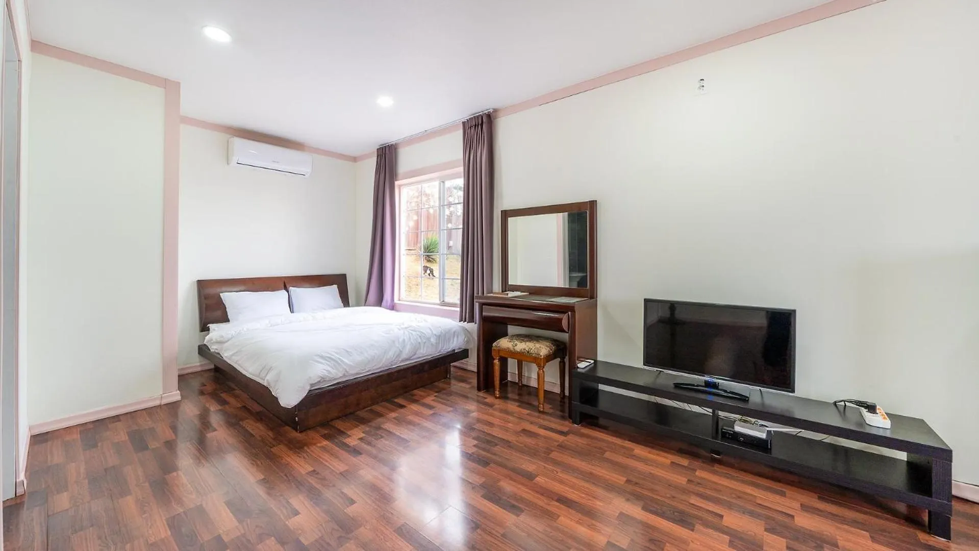 Holiday home Seokmodo Supsokbadapunggyeong Pension Incheon