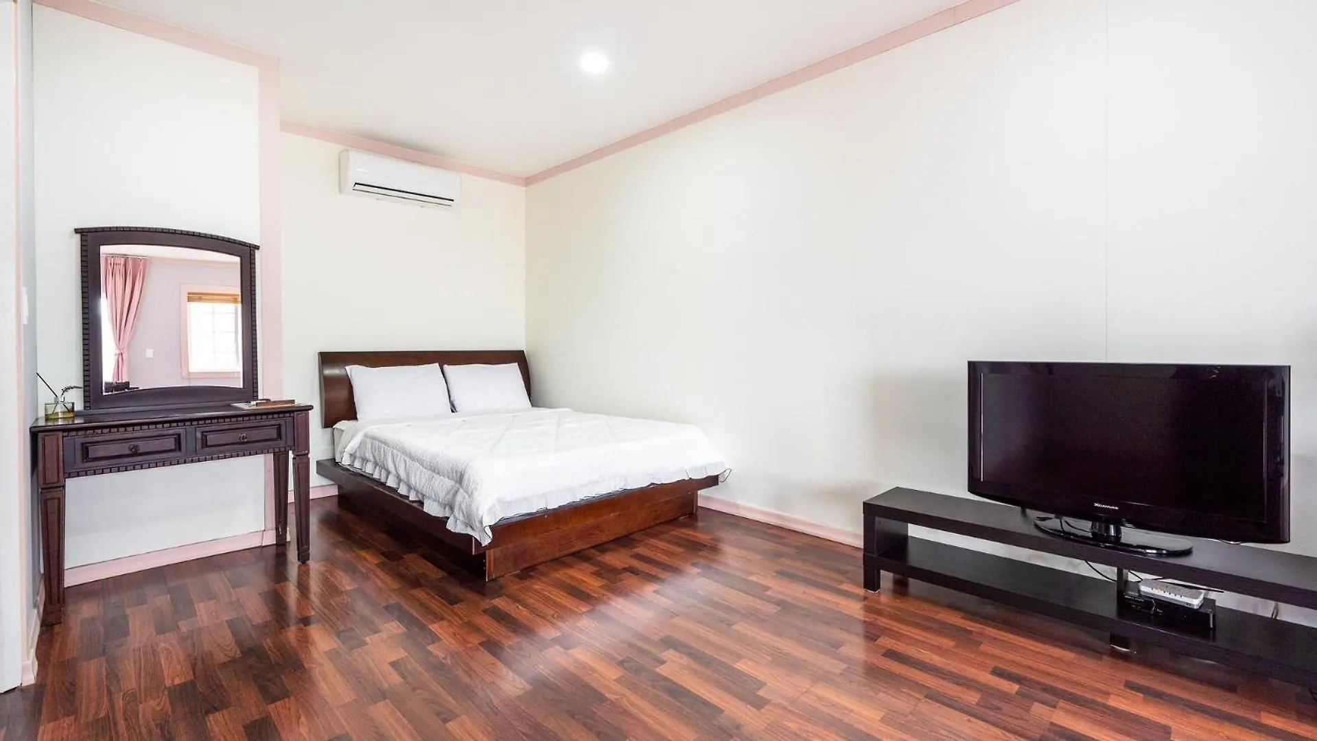 Holiday home Seokmodo Supsokbadapunggyeong Pension Incheon South Korea